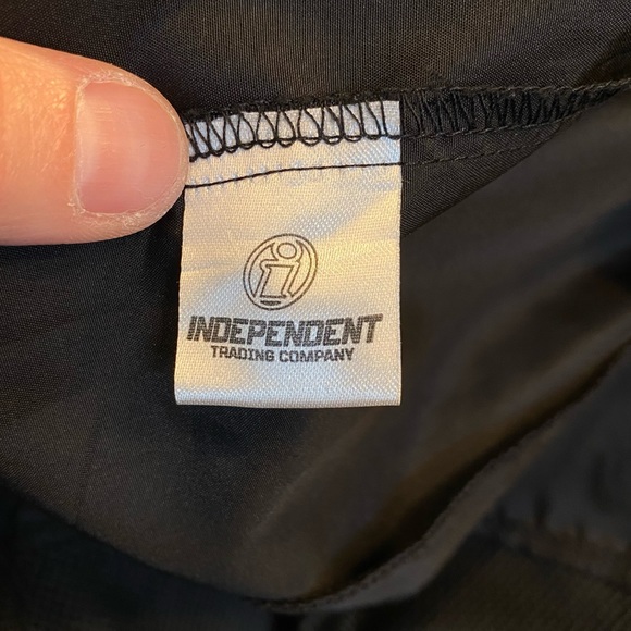 Weather-Resistant Windbreaker - Picture 6 of 7